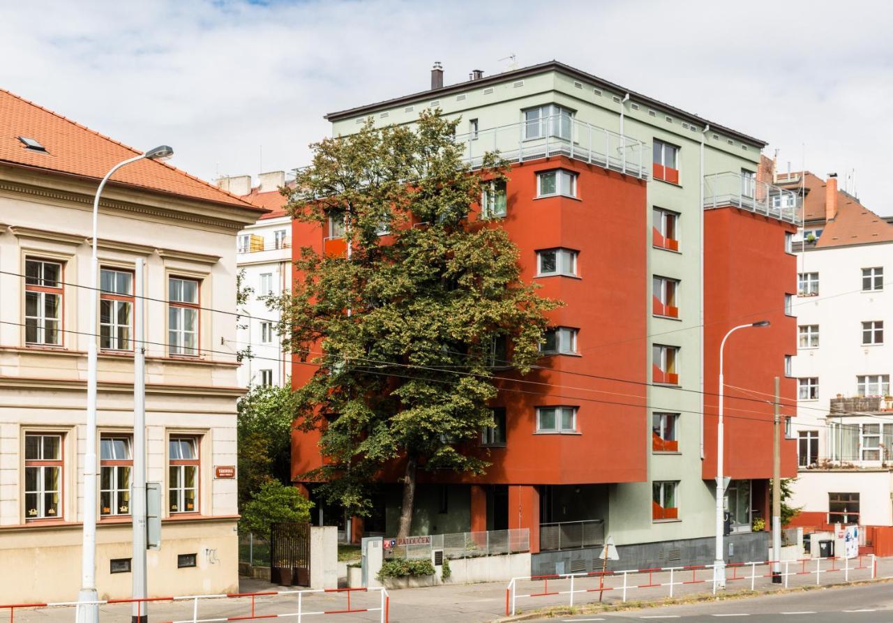 Penzion Paloucek Hotel Praga Exterior foto